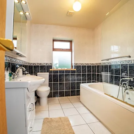 The Shore Holiday home