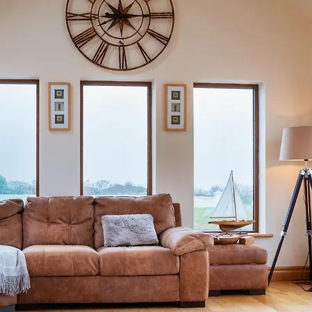 The Shore Holiday home